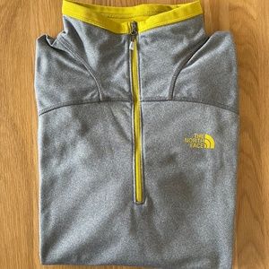 THE NORTH FACE MEN’S 1/4 ZIP TOP SIZE L